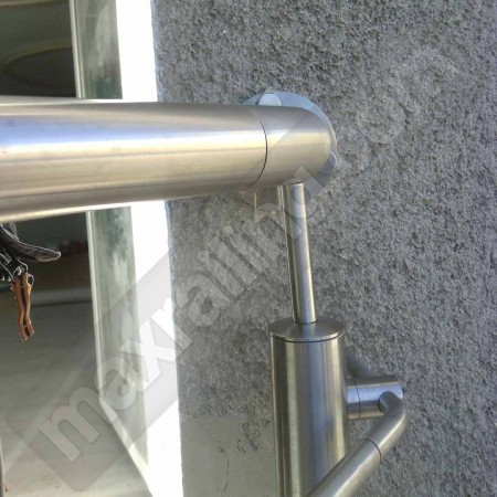 Иноксови парапети